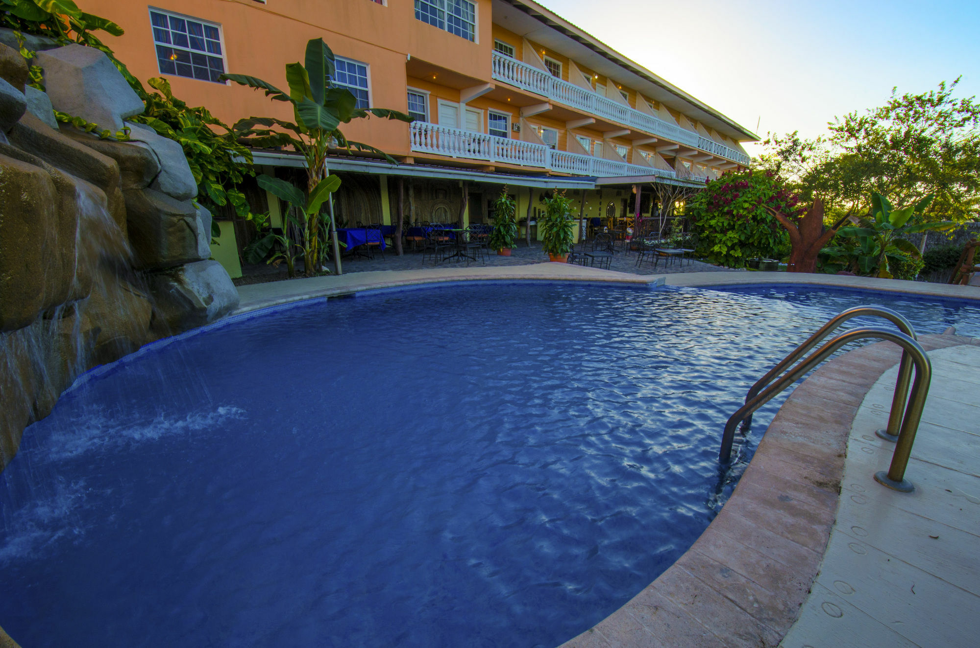 Cahal Pech Village Resort Сан-Игнасио Экстерьер фото